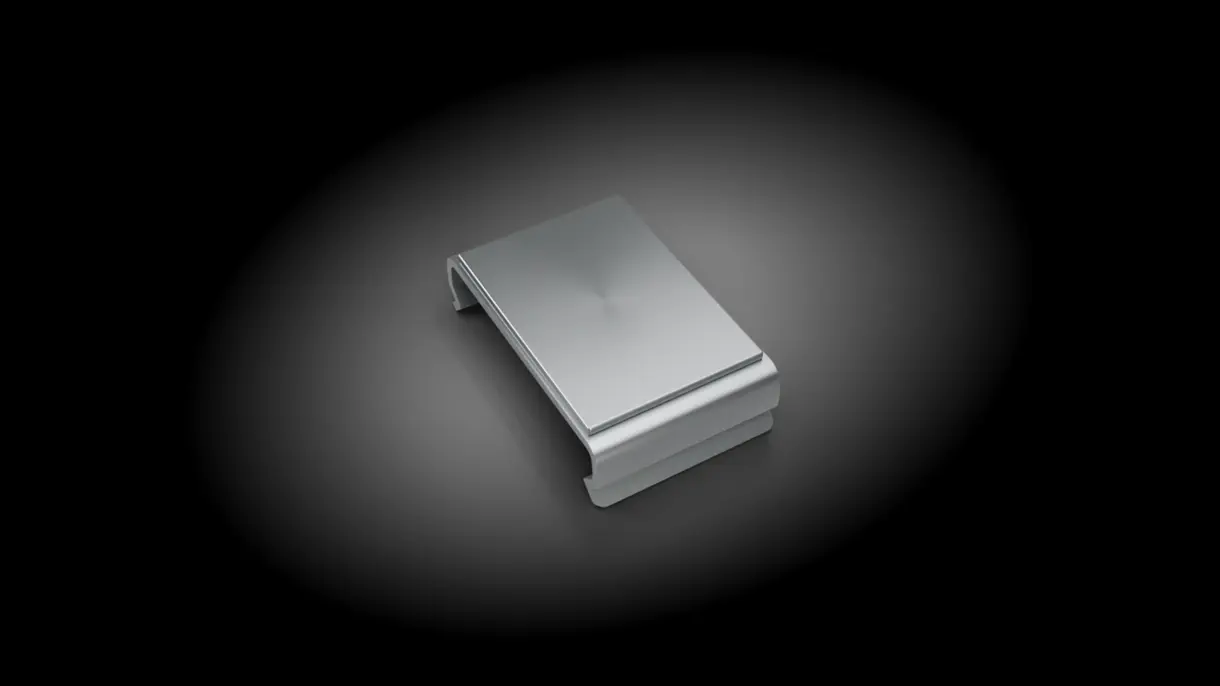 Magnetischer Clip zur Befestigung der LED-Lichtleiste LEON an Metallfachböden – flexible Montagelösung von DWD Concepts