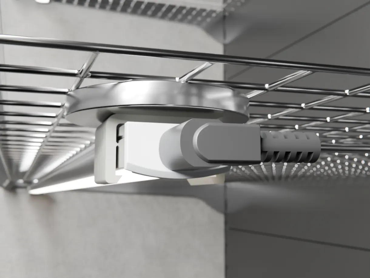 LED-Lichtleiste CALLU MDC in Unterbaumontage am Gitterfachboden – effiziente Beleuchtungslösung von DWD Concepts
