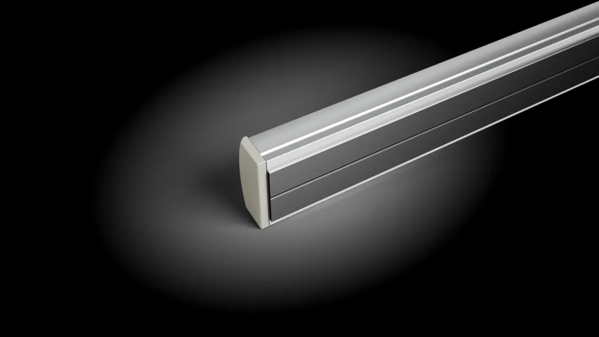 LED-Lichtleiste CALLU mit Magnetband-Befestigung an Metallfachböden – flexible Montage von DWD Concepts